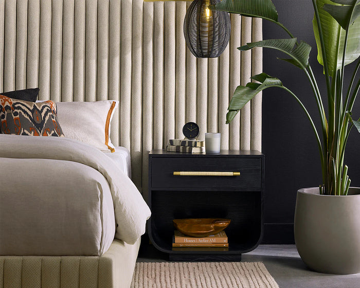 Tarrant Oatmeal & Gold King Bed With 2 Black Nightstands & Dresser
