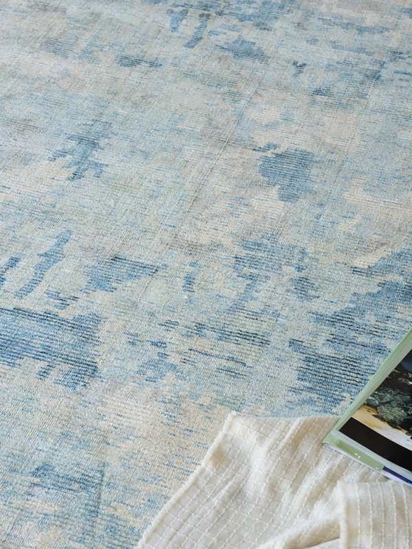 Viktoria Blue Area Rug - Elegance Collection