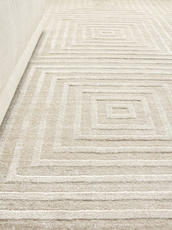 Cleo Modern Light Beige Geometric Patterned Area Rug - Elegance Collection