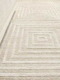 Cleo Modern Light Beige Geometric Patterned Area Rug - Elegance Collection