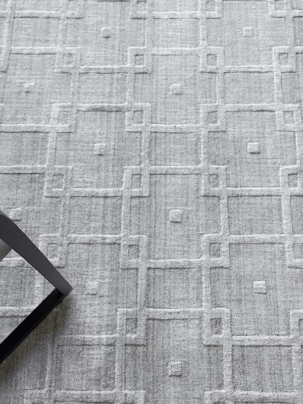 Cleo Modern Light Silver Area Rug - Elegance Collection