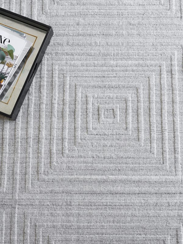 Cleo Modern Patterned Light Silver Area Rug - Elegance Collection