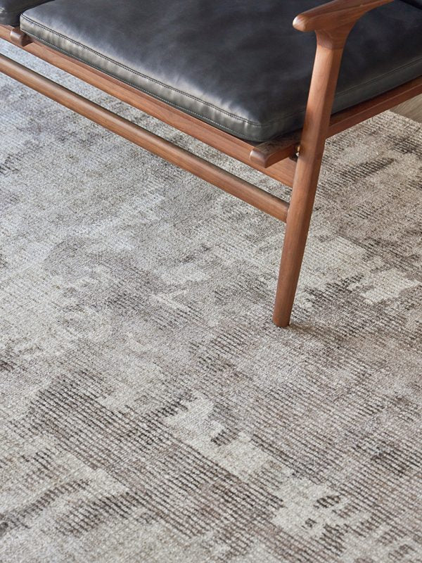Viktoria Brown Area Rug - Elegance Collection