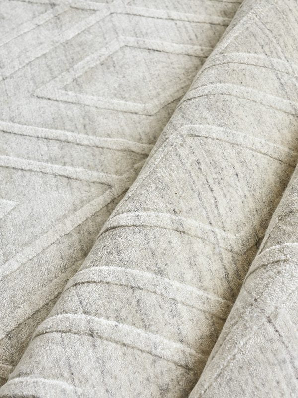 Cleo Modern Ivory Area Rug - Elegance Collection