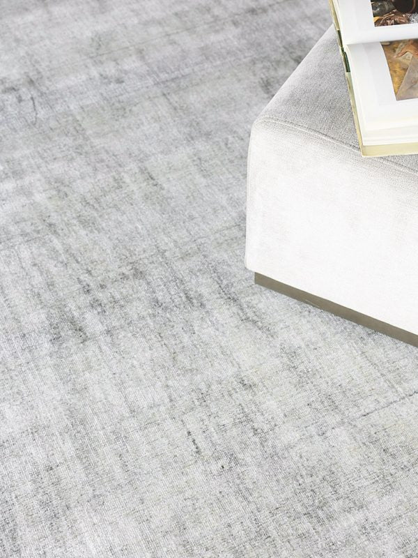 Luxxe Ivory/Silver Modern Area Rug - Elegance Collection