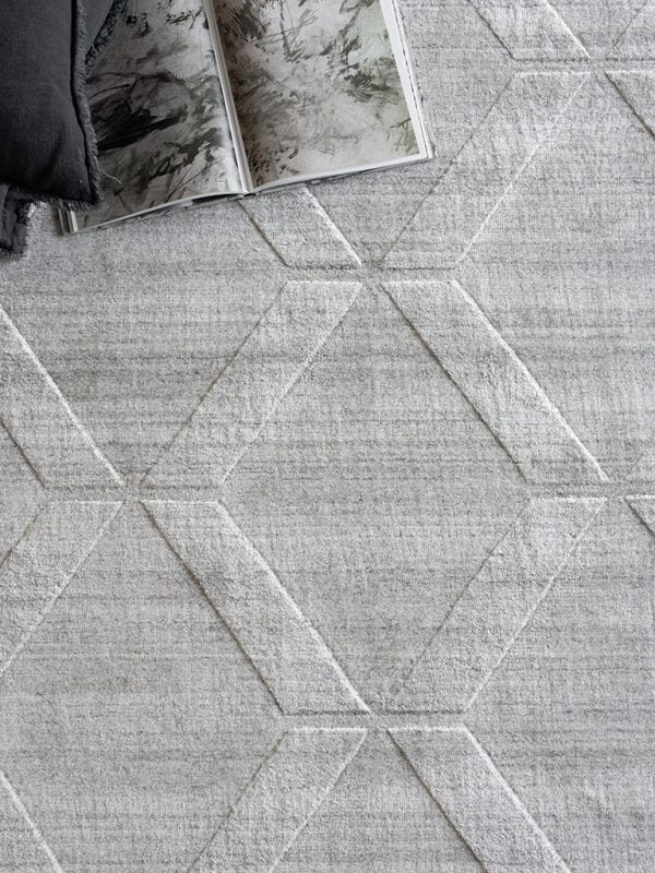 Cleo Modern High/Low Light Silver Area Rug - Elegance Collection