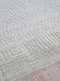 Cleo Modern Patterned Light Silver Area Rug - Elegance Collection