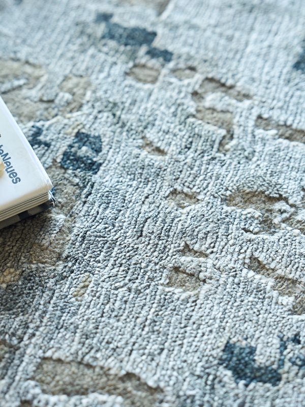 Ella Modern Grey/Charcoal Luxury Area Rug - Elegance Collection