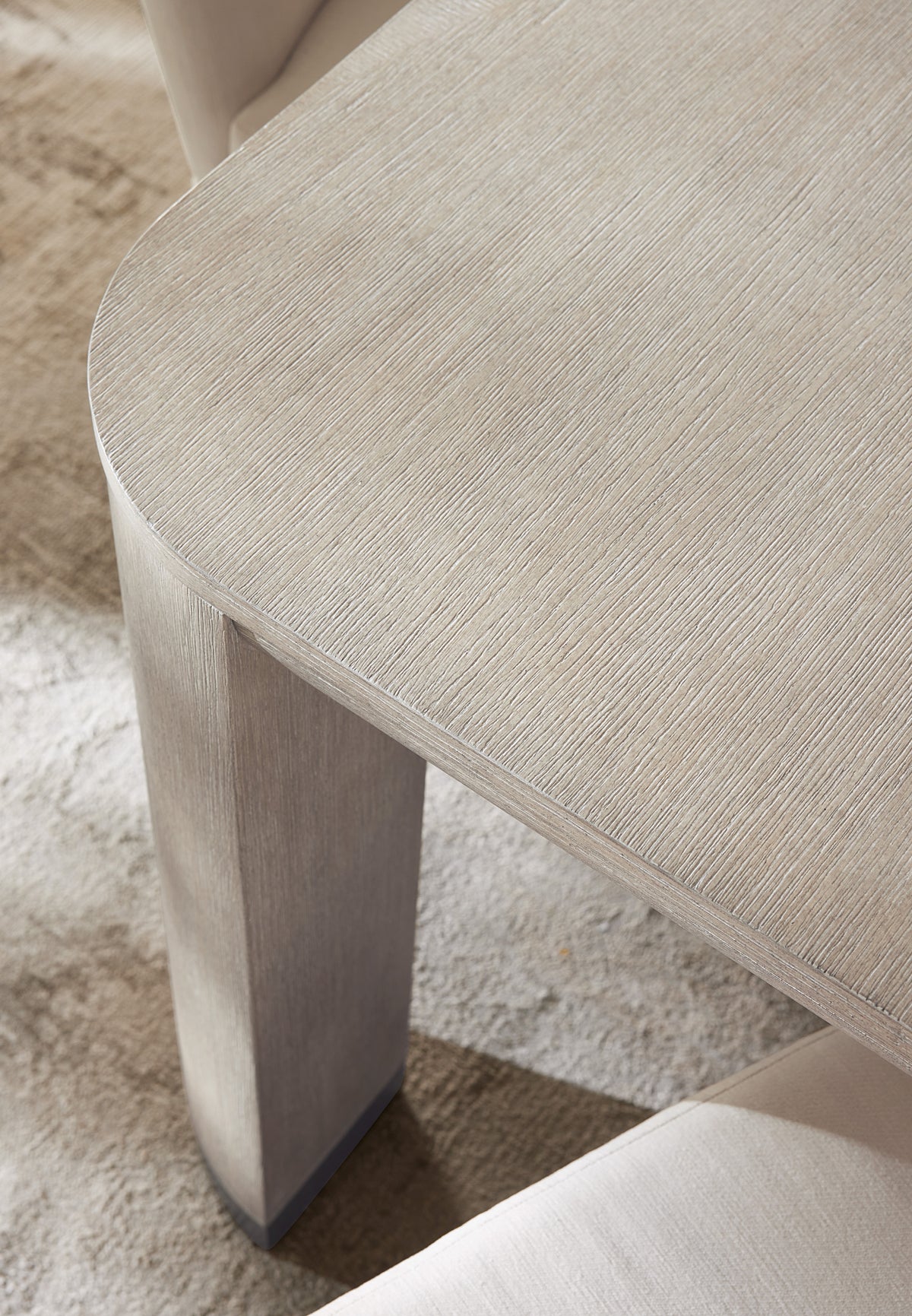 Reyeh Light Wood Modern Dining Table w/1-24in leaf