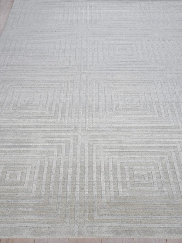 Cleo Modern Patterned Light Silver Area Rug - Elegance Collection