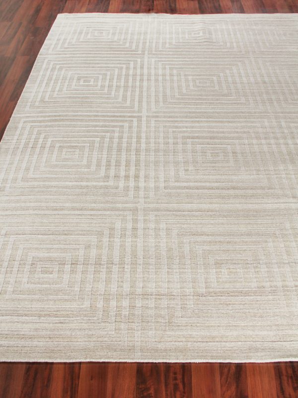 Cleo Modern Light Beige Geometric Patterned Area Rug - Elegance Collection