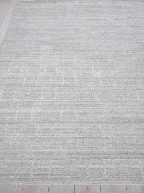 Cleo Modern Light Silver Area Rug - Elegance Collection