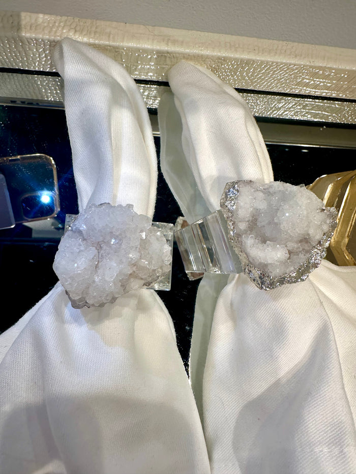 Amorina White and Silver Geode Napkin Rings (Set of Four) - Luxury Living Collection