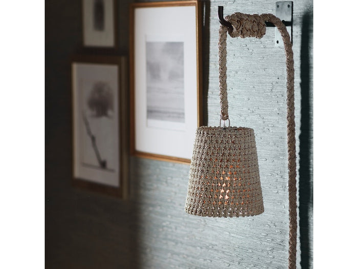 Green Oaks White Sand Wall Pendant