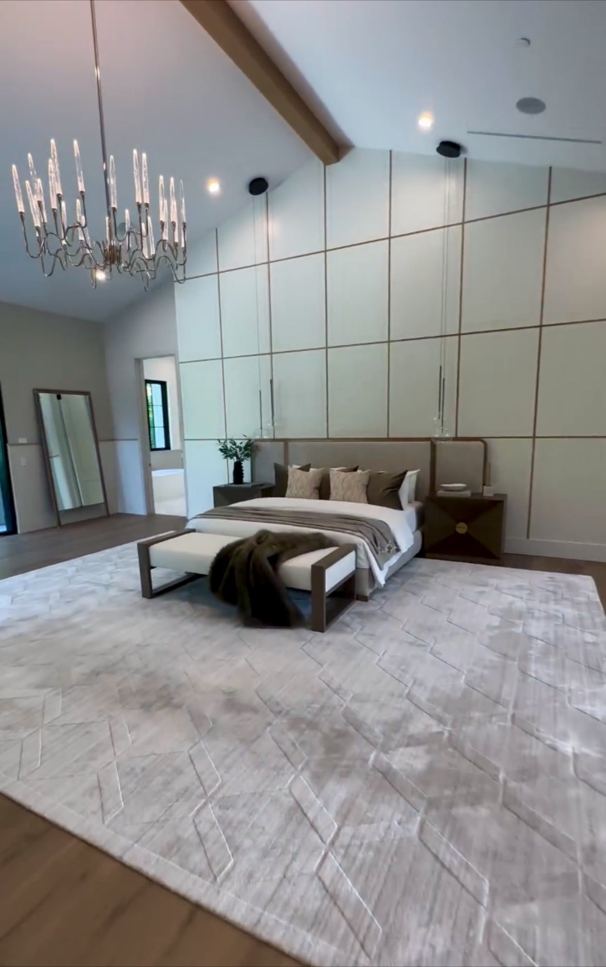 Cleo Ivory Diamond Area Rug - Elegance Collection