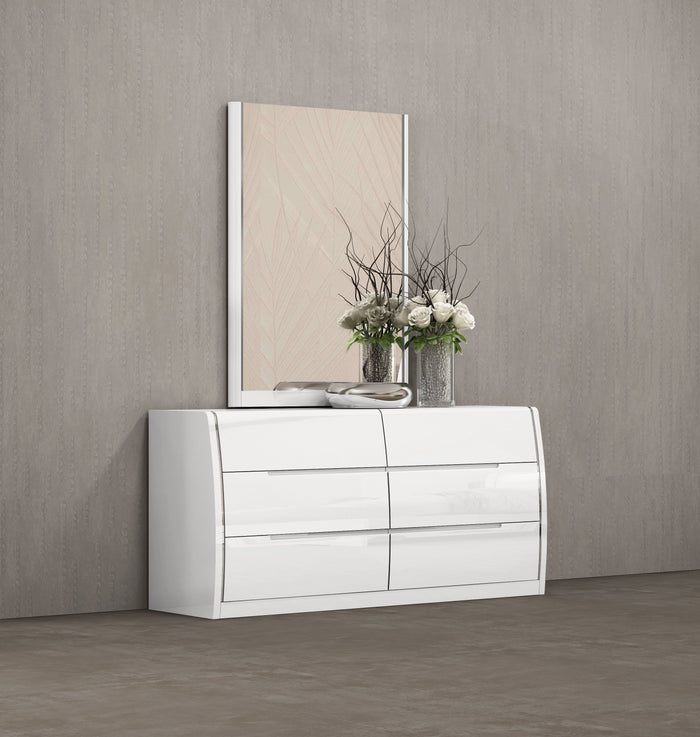 Jaylee White Lacquer Bedroom Dresser Mirror