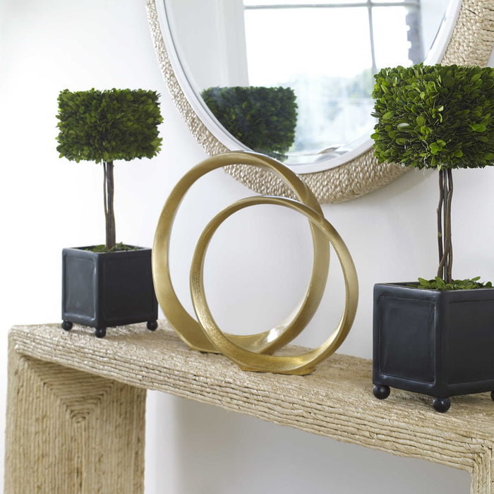 Jemiah Gold Ring Sculpture