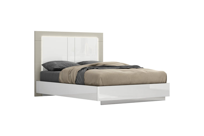 Lillianna White & Flannel Grey Bed