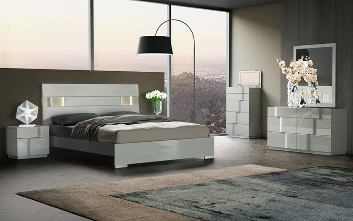 Kallie Grey Lacquer Bedroom Set