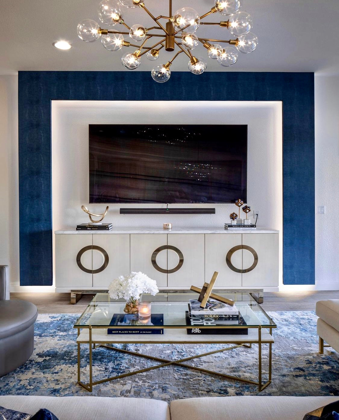 Kenia Credenza