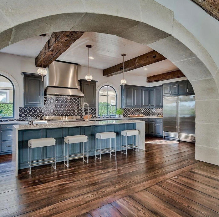 Genesis White Vinyl & Acrylic With Silver Counter Stool