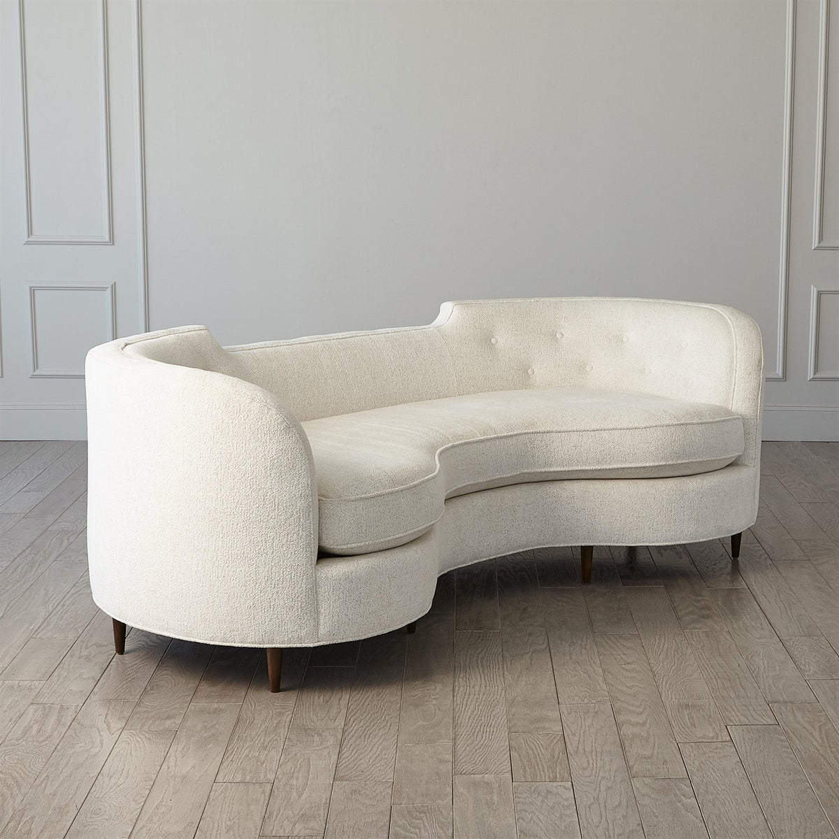 Lauren 89.5 Stylishly Curved Sofa With Legs