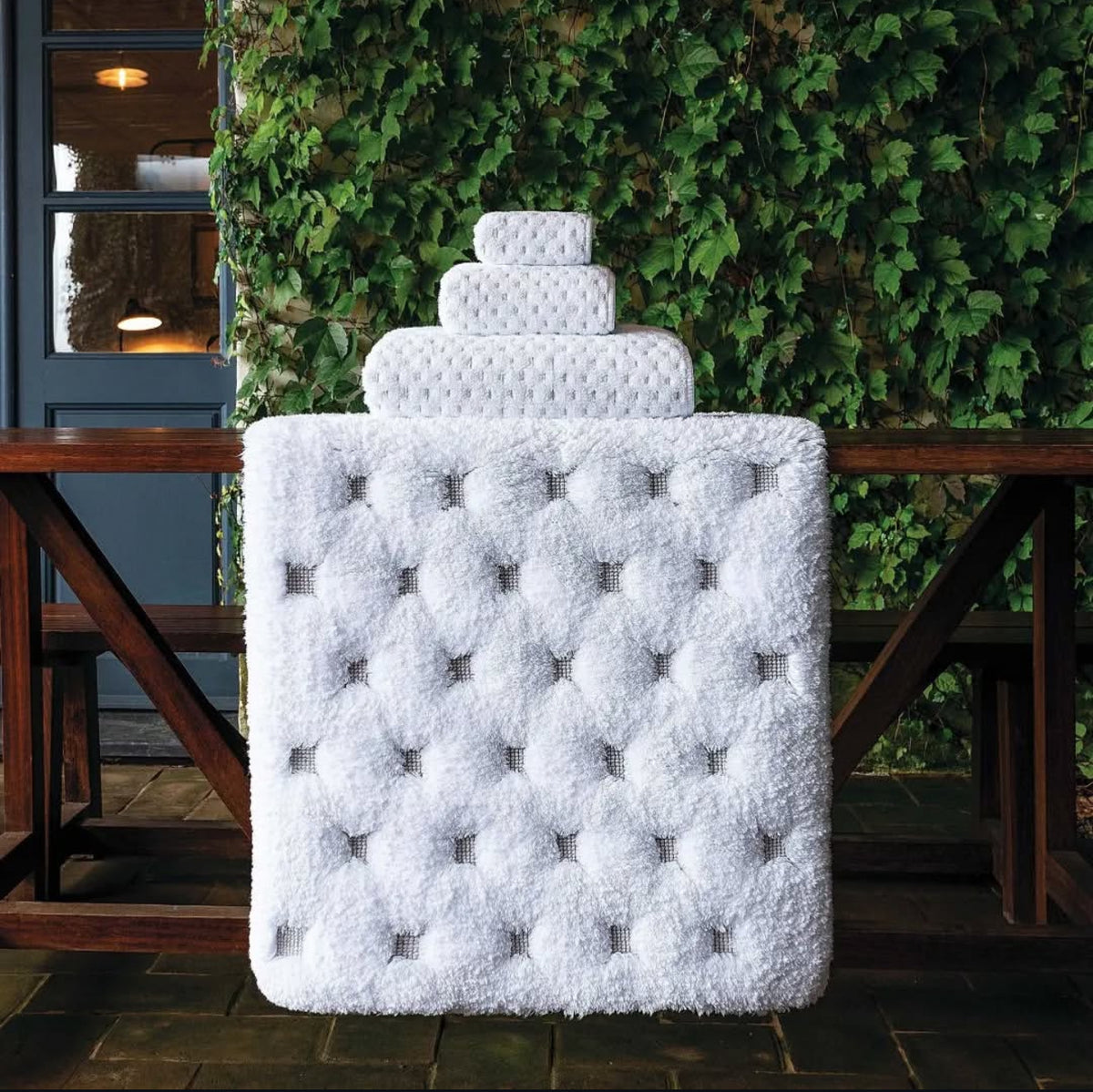 Alice Storm Luxury Bath Rug