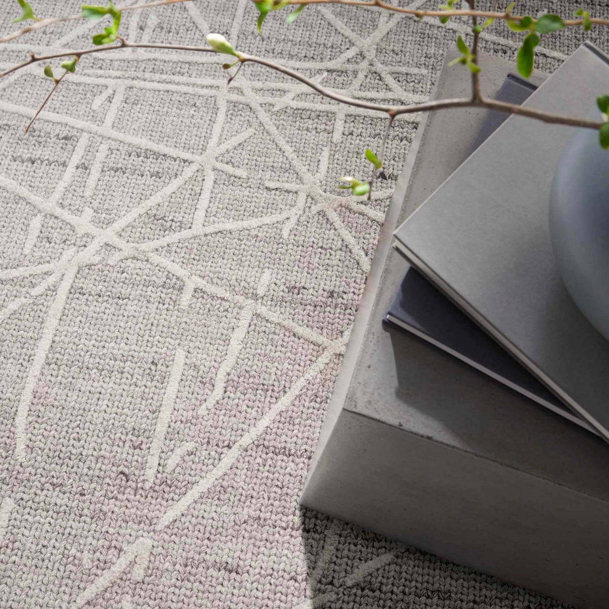 Alexis Modern Rrhythmic Grey Area Rug