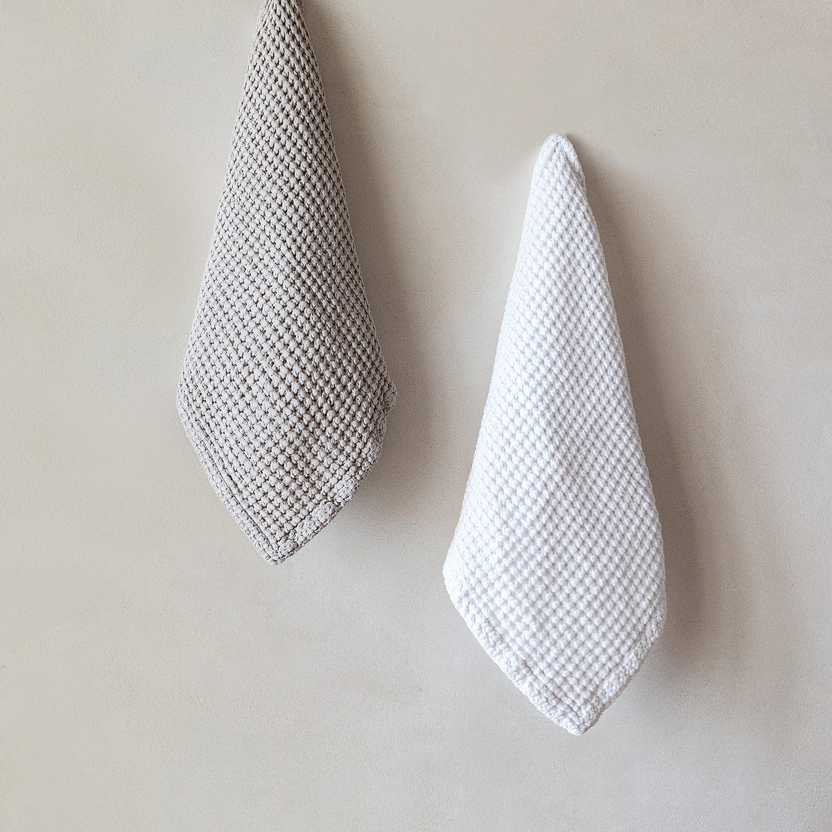 Aura Silver Luxury Bath Towels