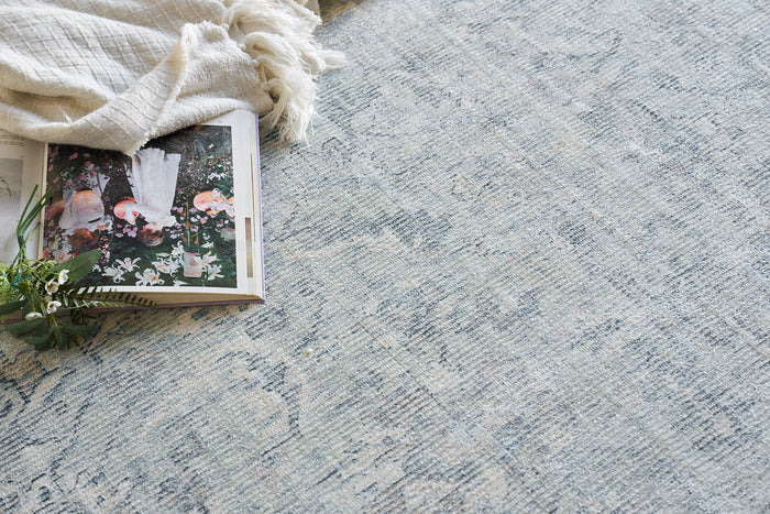 Heritage Ivory/Blue Luxury Area Rug