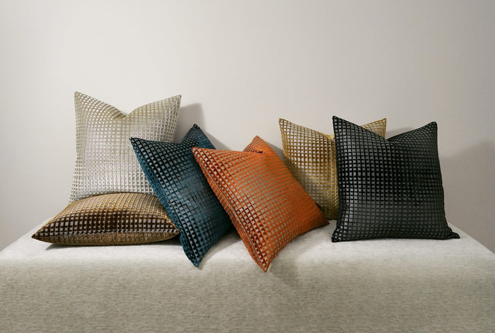 Maylah Superior Quality Luxurious Midas Pillow