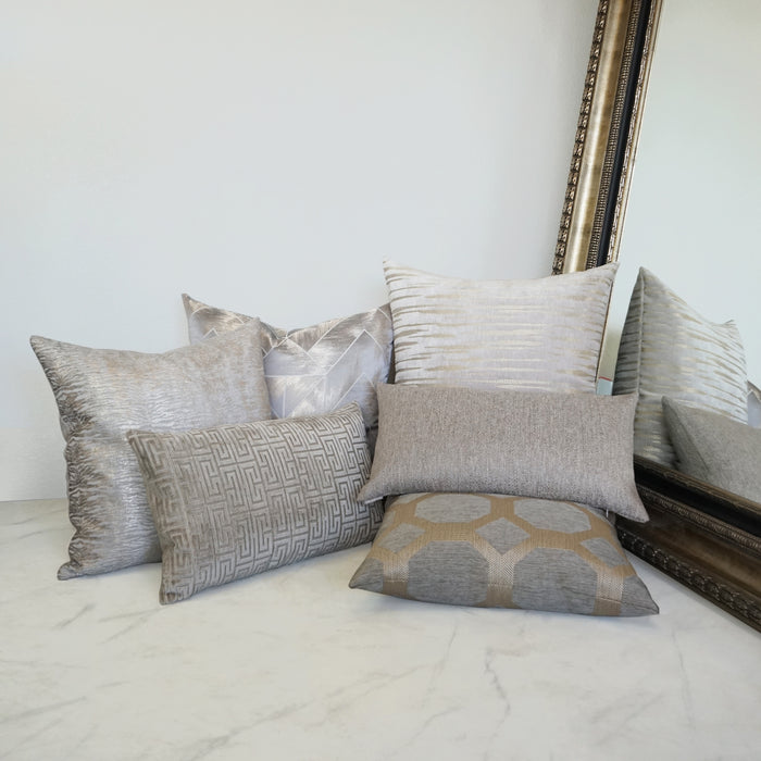 Damone Superior Quality Luxurious Fog Pillow