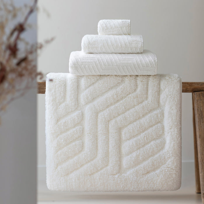 Villari Snow Luxury Bath Rug
