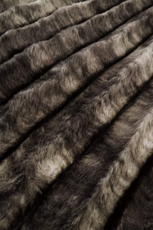 Crown Superior Quality Luxurious Mocha Throw