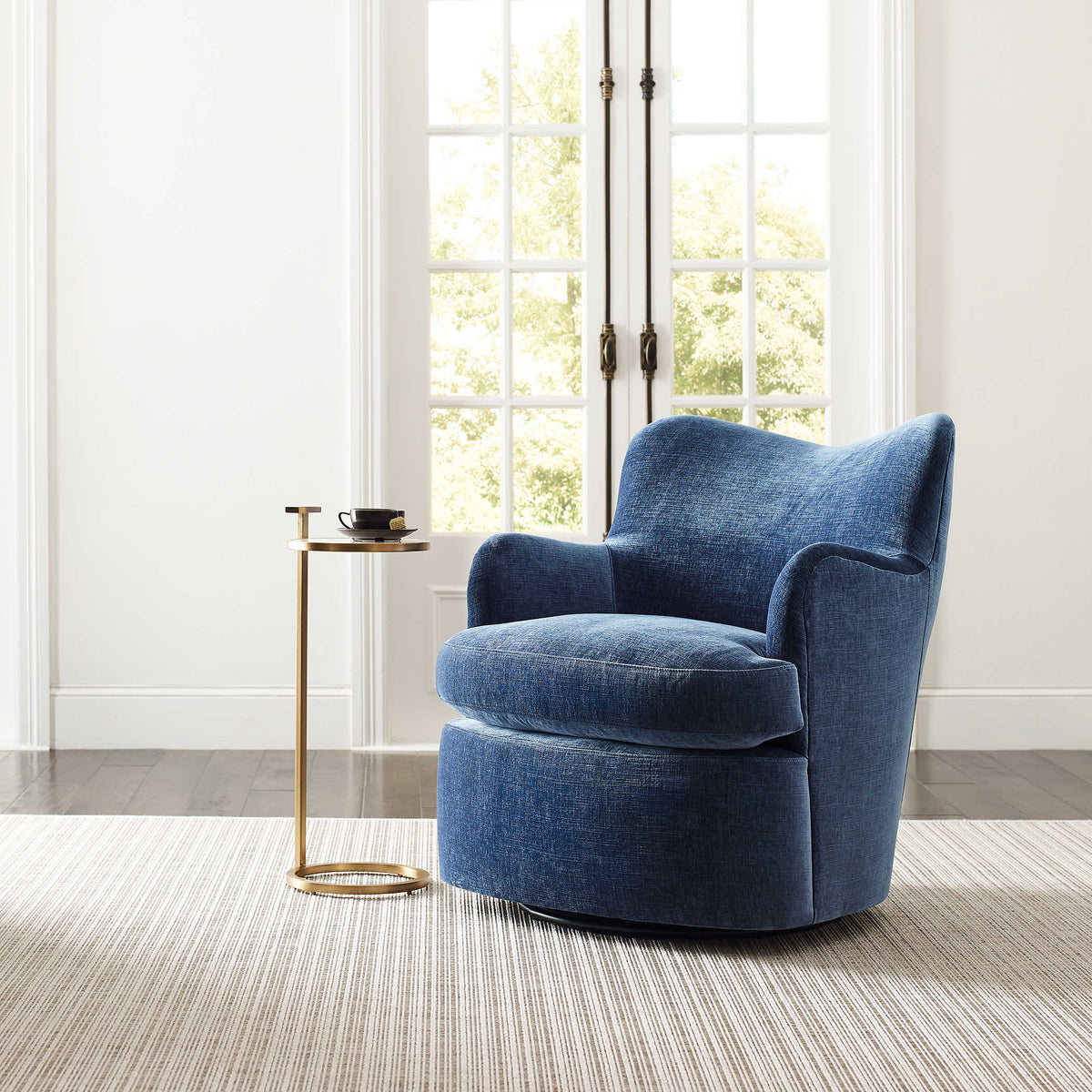 Geovanna Blue Velvet Swivel Chair