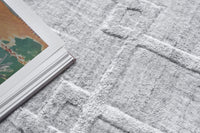 Cleo Modern Light Silver Area Rug - Elegance Collection