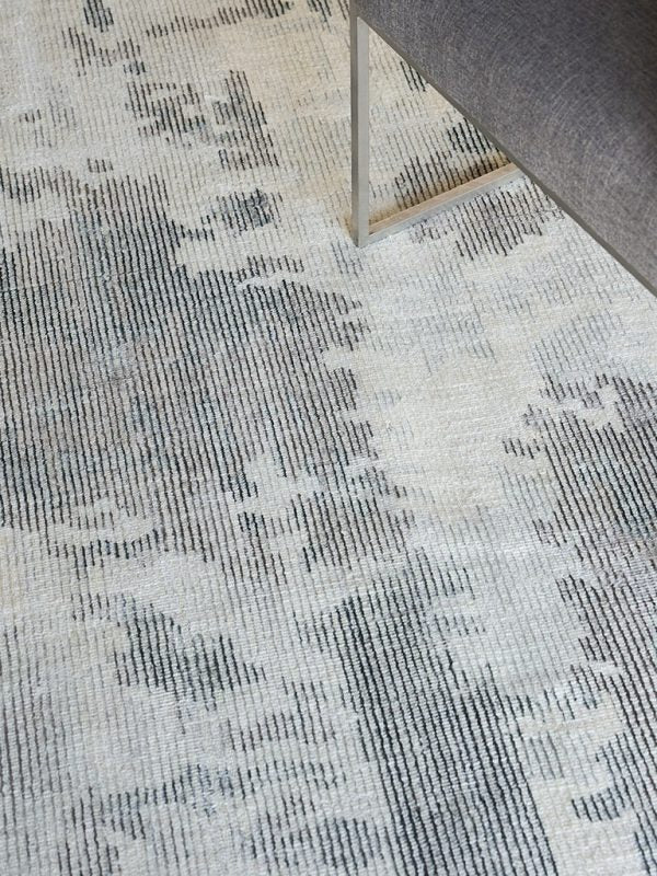 Viktoria Silver/Grey Area Rug - Elegance Collection