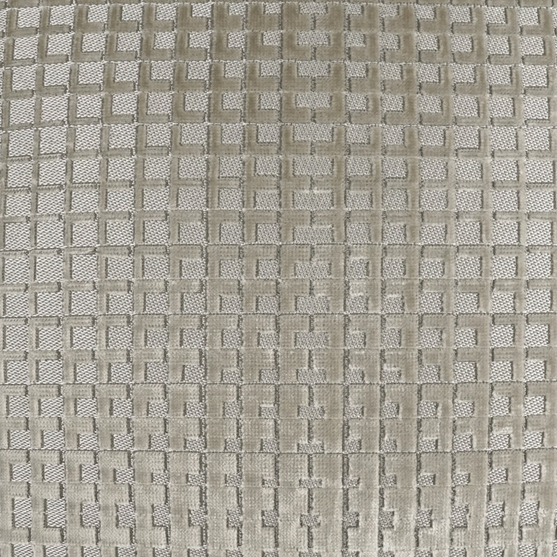 Maylah Superior Quality Luxurious Pearl Pillow