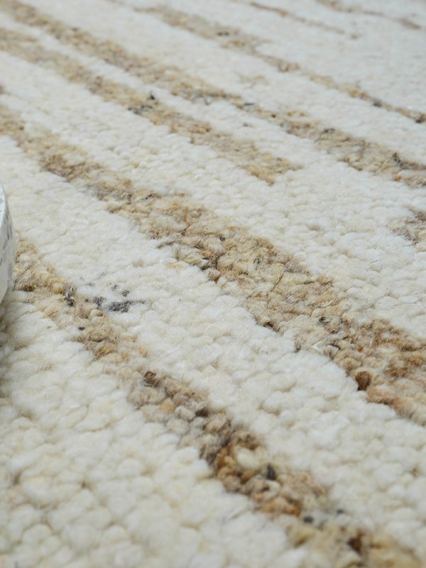 Montana Handmade Wool Ivory/Beige Area Rug - Elegance Collection