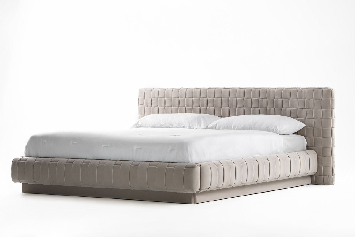 Veria Modern Light Grey Velvet Bed