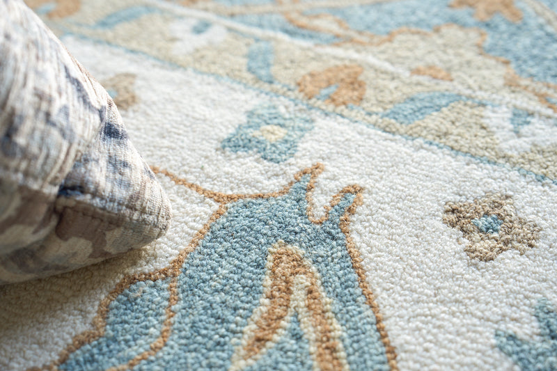 Nell Ivory/ Light Blue Motif Luxury Area Rug
