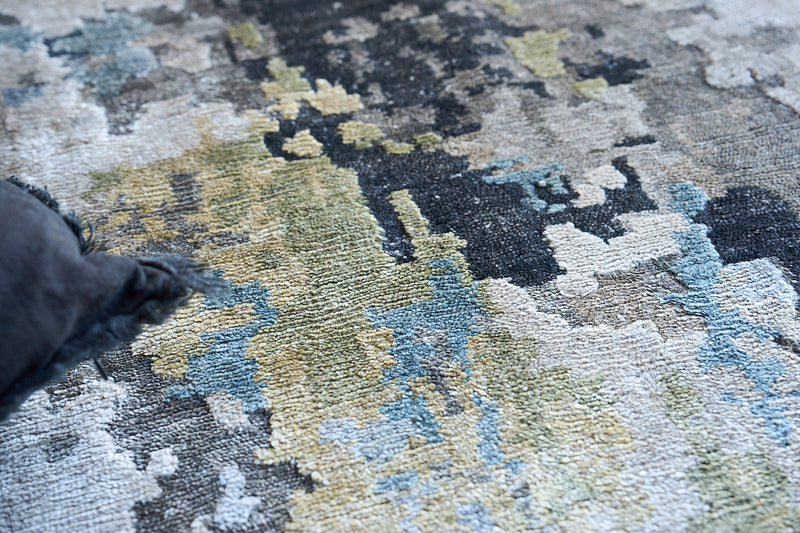 Audrina Silver/Grey/Coffee Artist's Area Rug