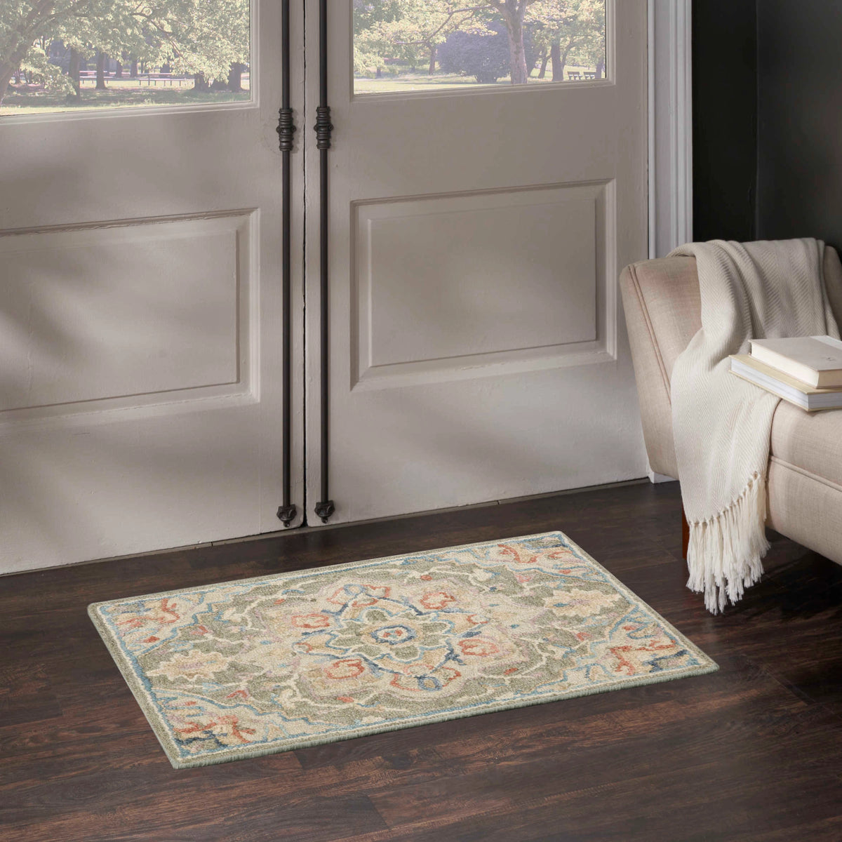 Goldie Green Ivory Wool Persian Style Area Rug