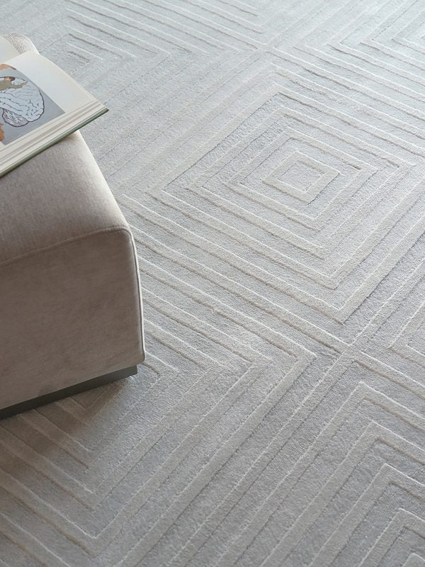 Ollie Modern Light Silver Patterned Area Rug - Elegance Collection