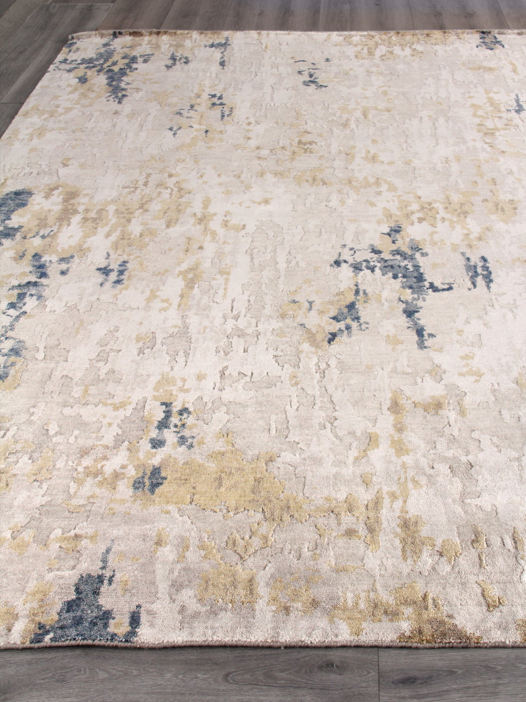 Roza Beige/Gold Artist's Area Rug