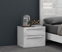 Nahlia White Carrara Finish Bedroom Set