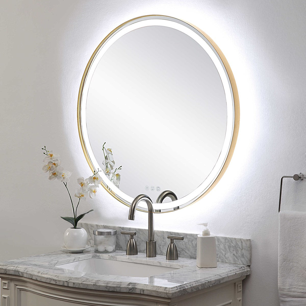 Miraze 32" Gold Lighted Vanity Round Mirror