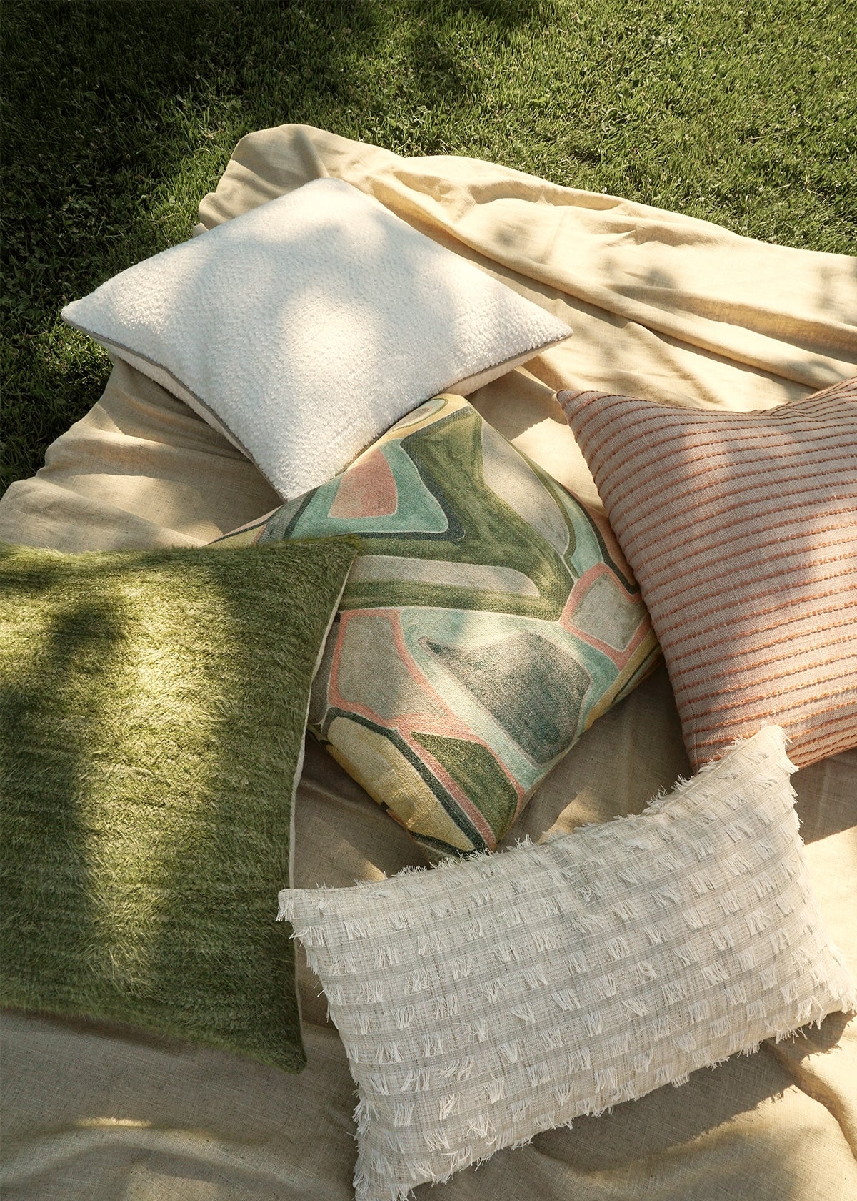 Harlow Superior Quality Luxurious Natural Pillow