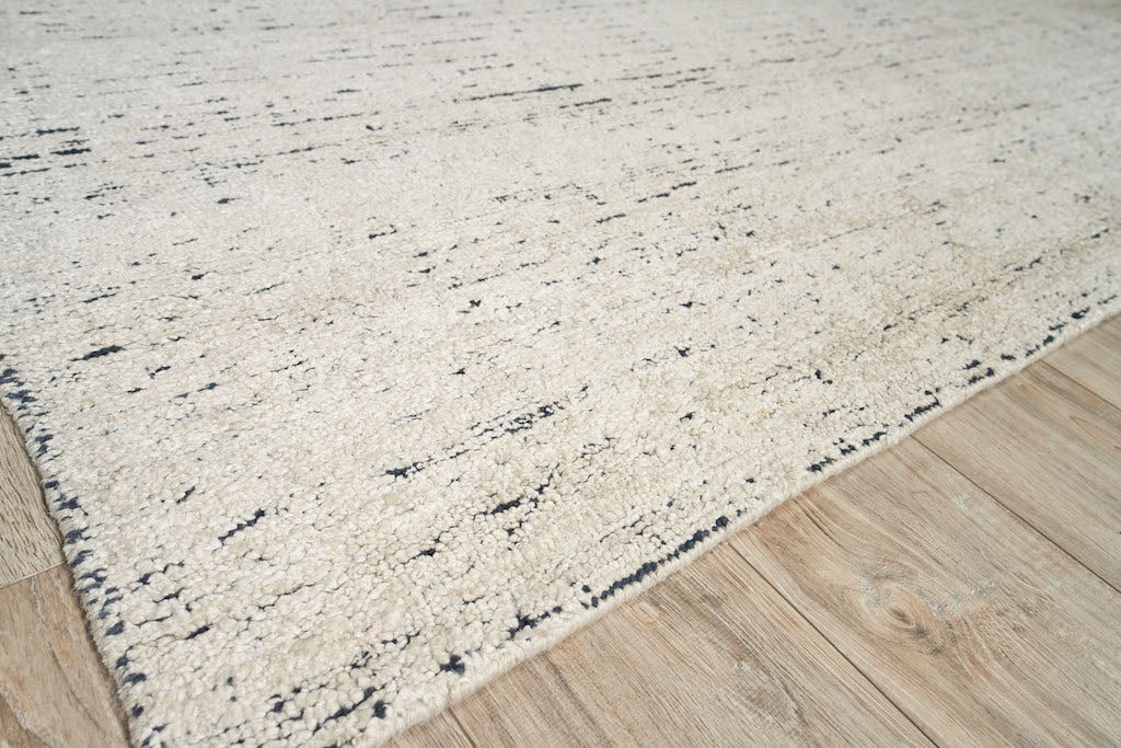 Rina Ivory/Navy Area Luxury  Rug