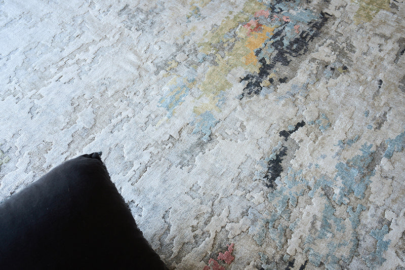 Audrina Silver/Grey/Coffee Artist's Area Rug
